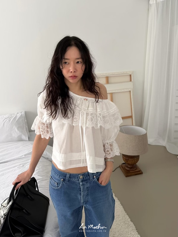 彈性領蕾絲澎袖上衣